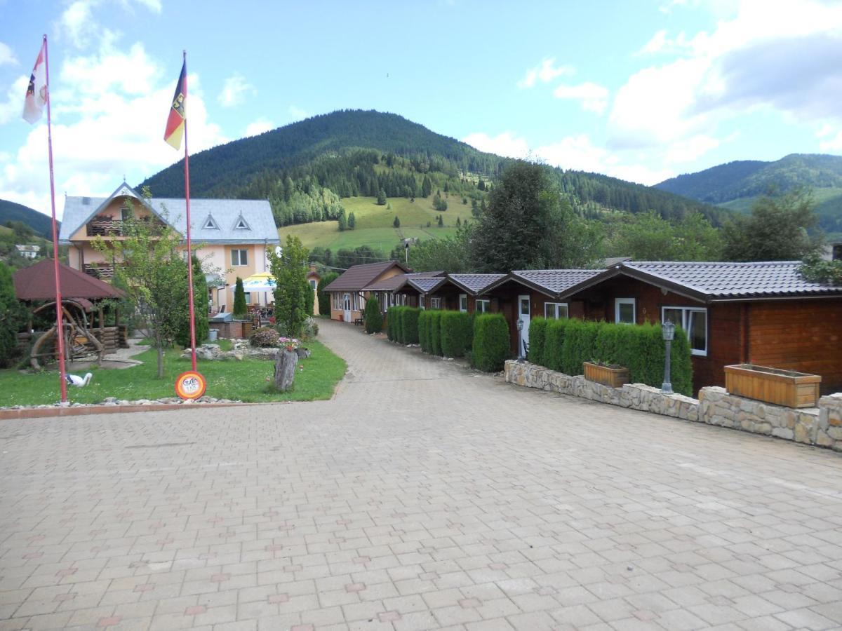 Pension, Camping & Biker Station Zur Deutschen Eiche Ciocanesti エクステリア 写真