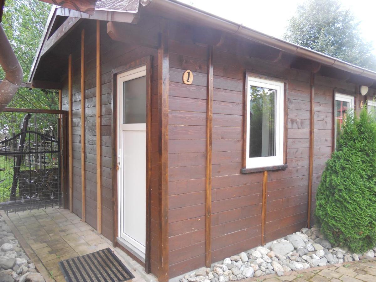 Pension, Camping & Biker Station Zur Deutschen Eiche Ciocanesti エクステリア 写真