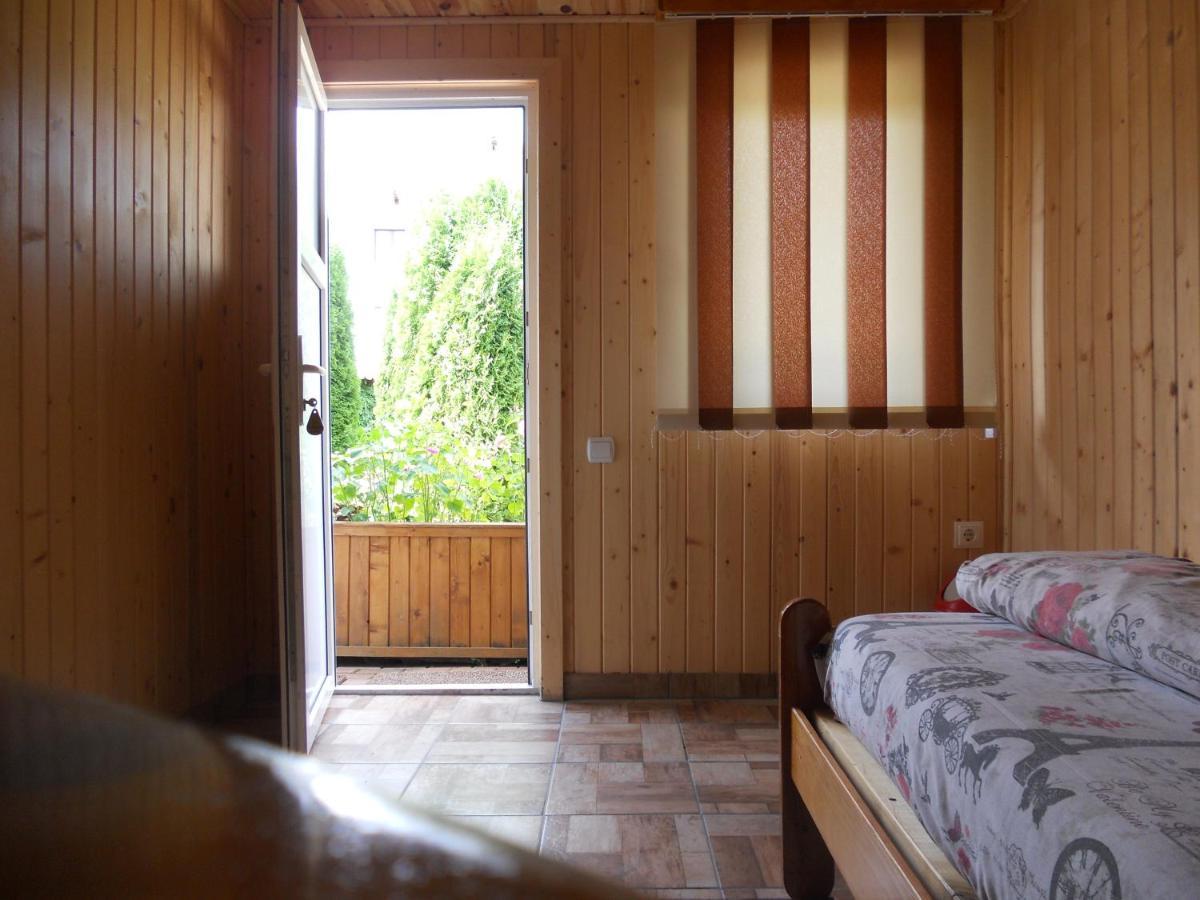 Pension, Camping & Biker Station Zur Deutschen Eiche Ciocanesti エクステリア 写真
